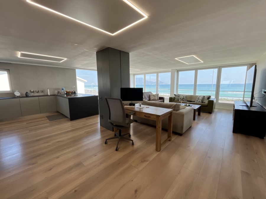 3 Bedroom Property for Sale in Beachfront Western Cape